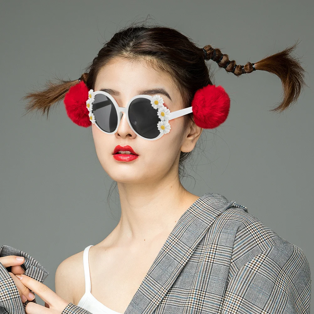 2Pcs Flower Sunglasses with Daisy and Sunflower Design Playful Women's Festival Eyeglass Prop Gathering Accessories
2Pcs Flower Sunglasses with Daisy and Sunflower Design Playful Women's Festival Eyeglass Prop Gathering Accessories