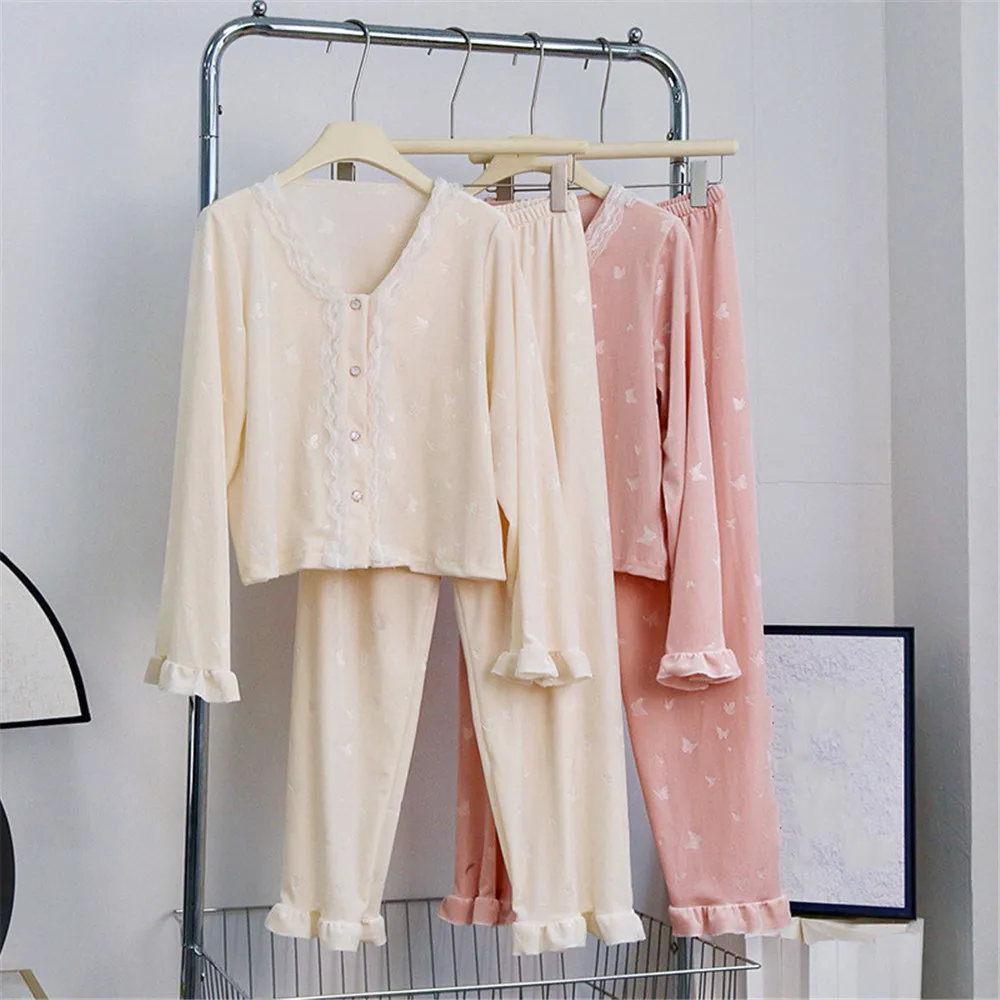 Female V-Neck Velvet Pajamas Set Lounge Wear Autumn Sleepwear Pijamas Suit Loose Casual Velour Home Clothes Trouser Pyjama
Female V-Neck Velvet Pajamas Set Lounge Wear Autumn Sleepwear Pijamas Suit Loose Casual Velour Home Clothes Trouser Pyjama