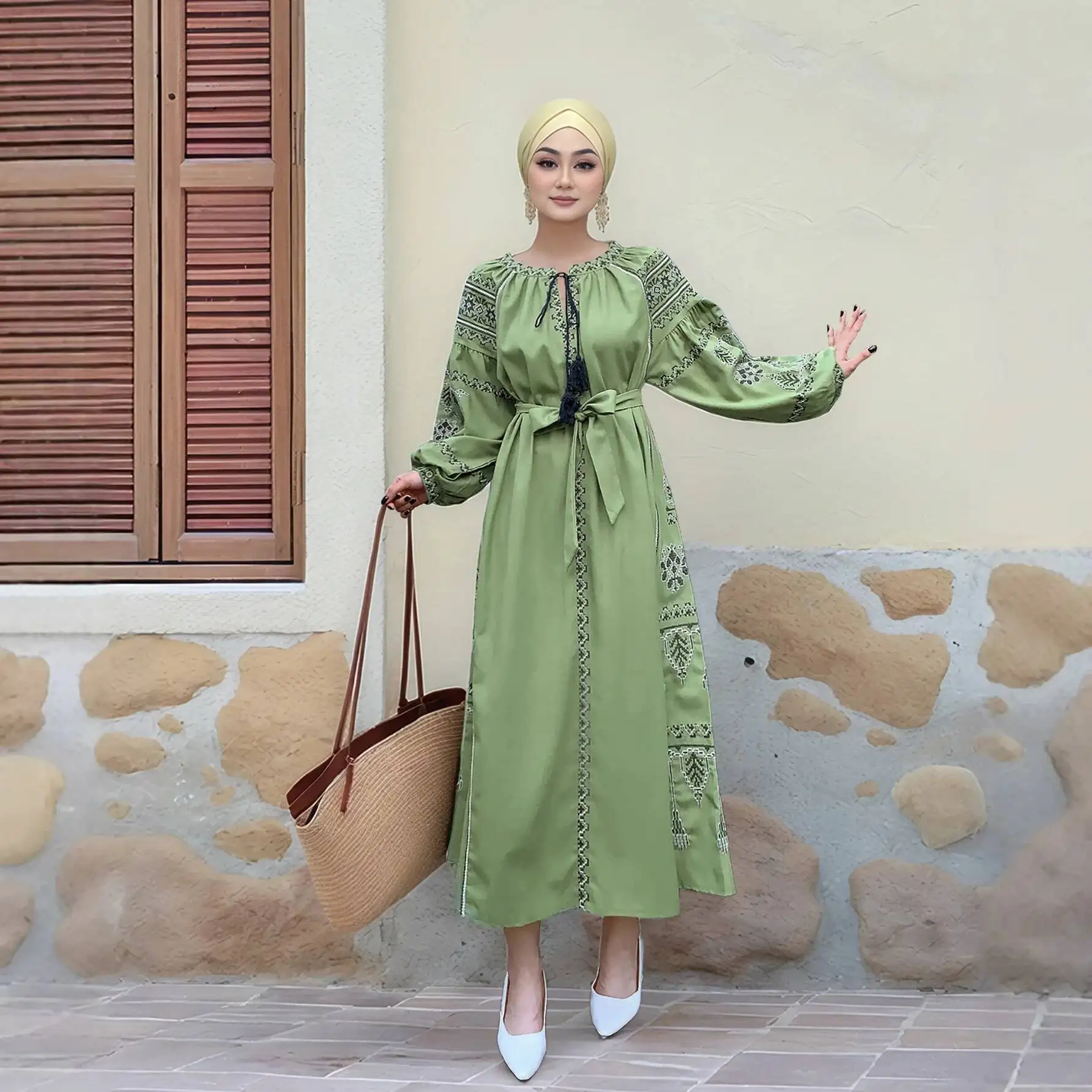 M300 Malaysian Women's Dress With Elaborate Embroidery, Lantern Sleeves, Casual Loose Cotton-linen Dress Islam Elegant
M300 Malaysian Women's Dress With Elaborate Embroidery, Lantern Sleeves, Casual Loose Cotton-linen Dress Islam Elegant