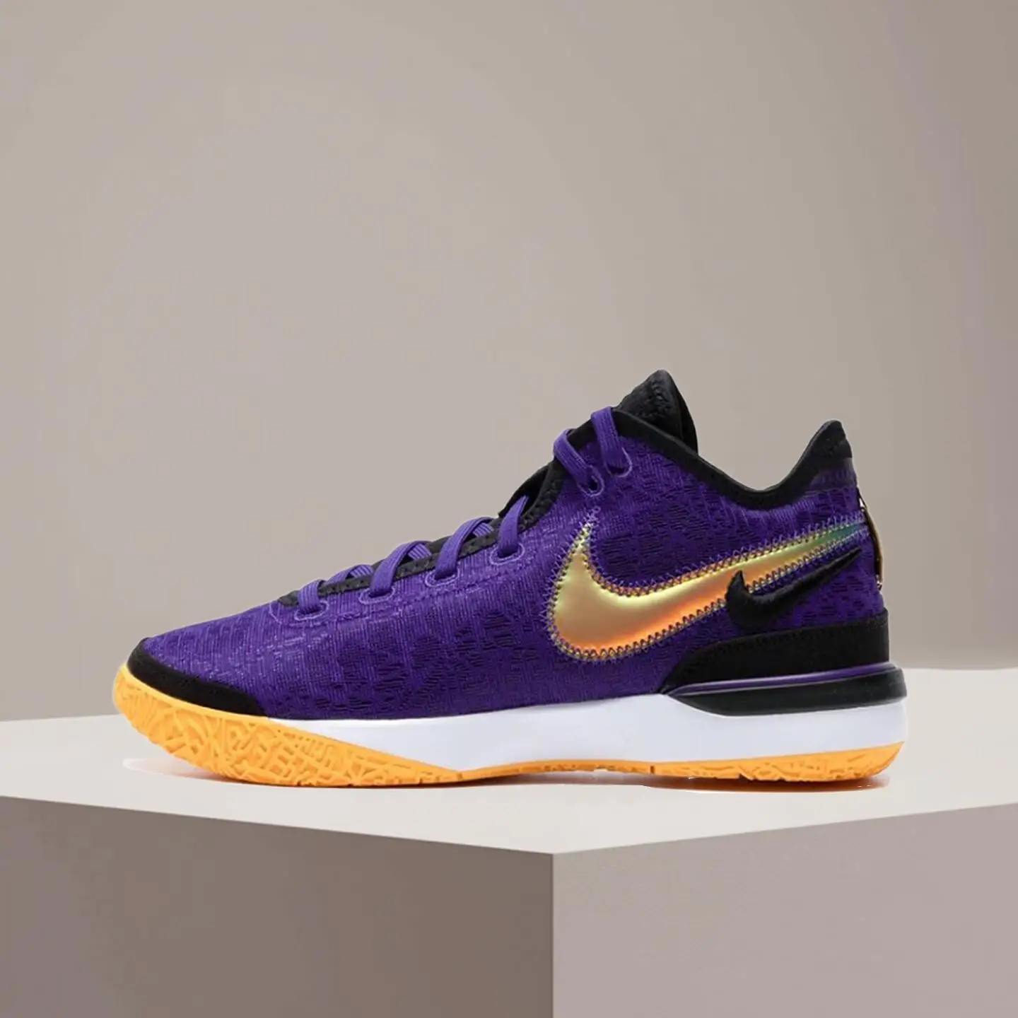 Баскетбольные кроссовки Nike Zoom LeBron NXXT LeBron — нескользящие, прочные, с амортизацией, долговечные DR8788-500
Баскетбольные кроссовки Nike Zoom LeBron NXXT LeBron — нескользящие, прочные, с амортизацией, долговечные DR8788-500