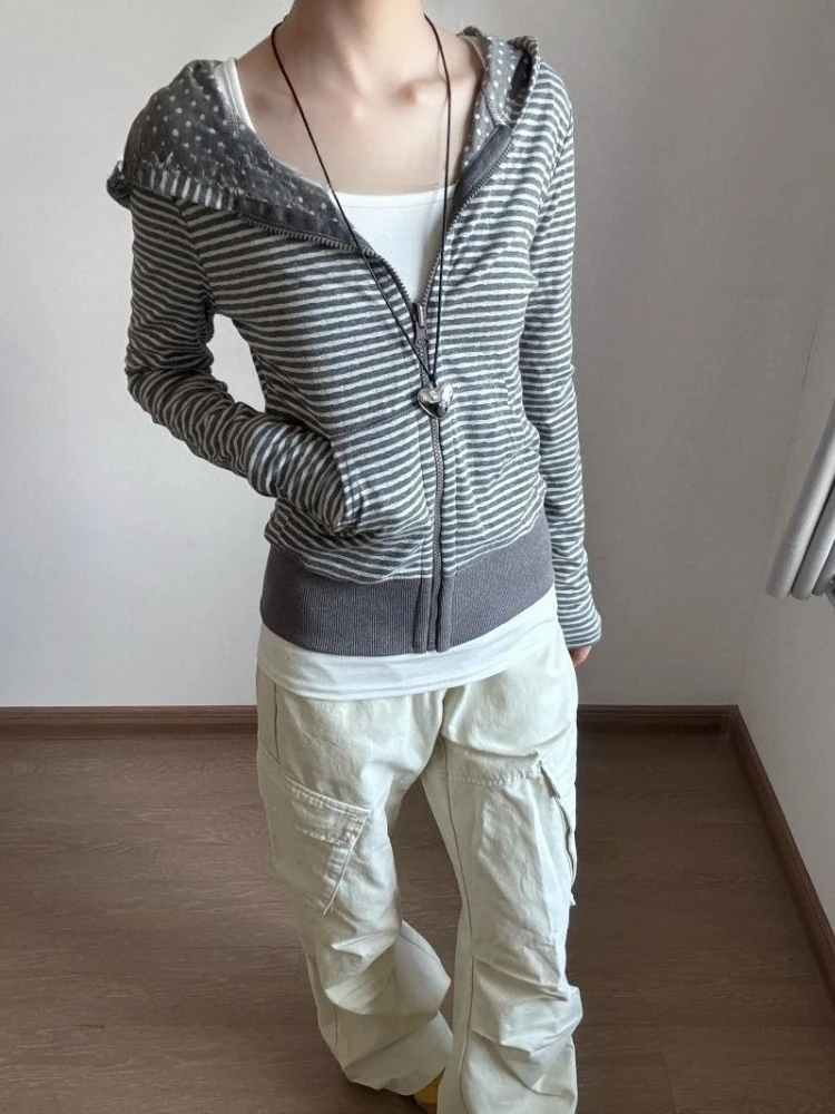Y2k Japanese Hooded Women Sweet Print Sweatershirt Pollovers Streetwear Vintage Grunge Tops Winter Coats Fairycore Clothing 2026
Y2k Japanese Hooded Women Sweet Print Sweatershirt Pollovers Streetwear Vintage Grunge Tops Winter Coats Fairycore Clothing 2026