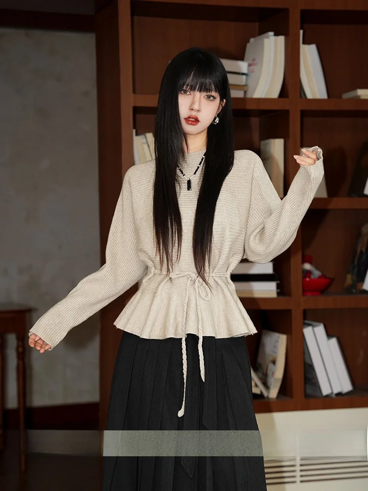 ort Loose Knitted Sweater Women's Inner Wear Top Belted Waist Design Comfortable Nylon Blend Spring Season Faionable
ort Loose Knitted Sweater Women's Inner Wear Top Belted Waist Design Comfortable Nylon Blend Spring Season Faionable