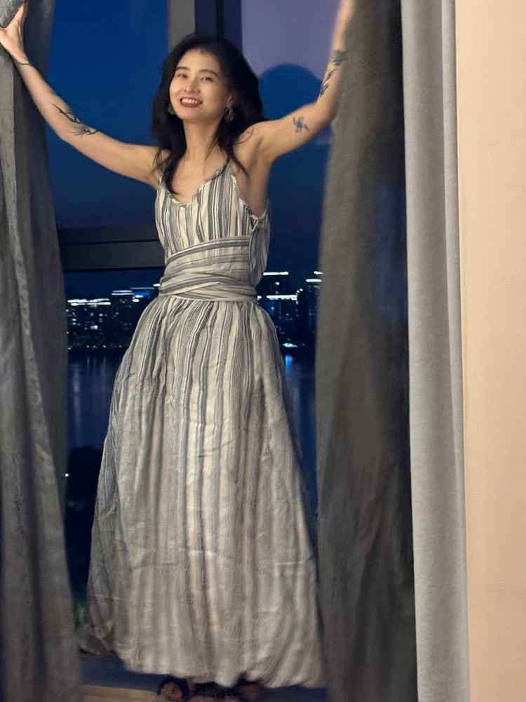 Ninth Cloud Beach Breeze Dress Versatile High-End Silk Cotton Striped Wrap Skirt Casual Style Sleeveless Daily Wear
Ninth Cloud Beach Breeze Dress Versatile High-End Silk Cotton Striped Wrap Skirt Casual Style Sleeveless Daily Wear