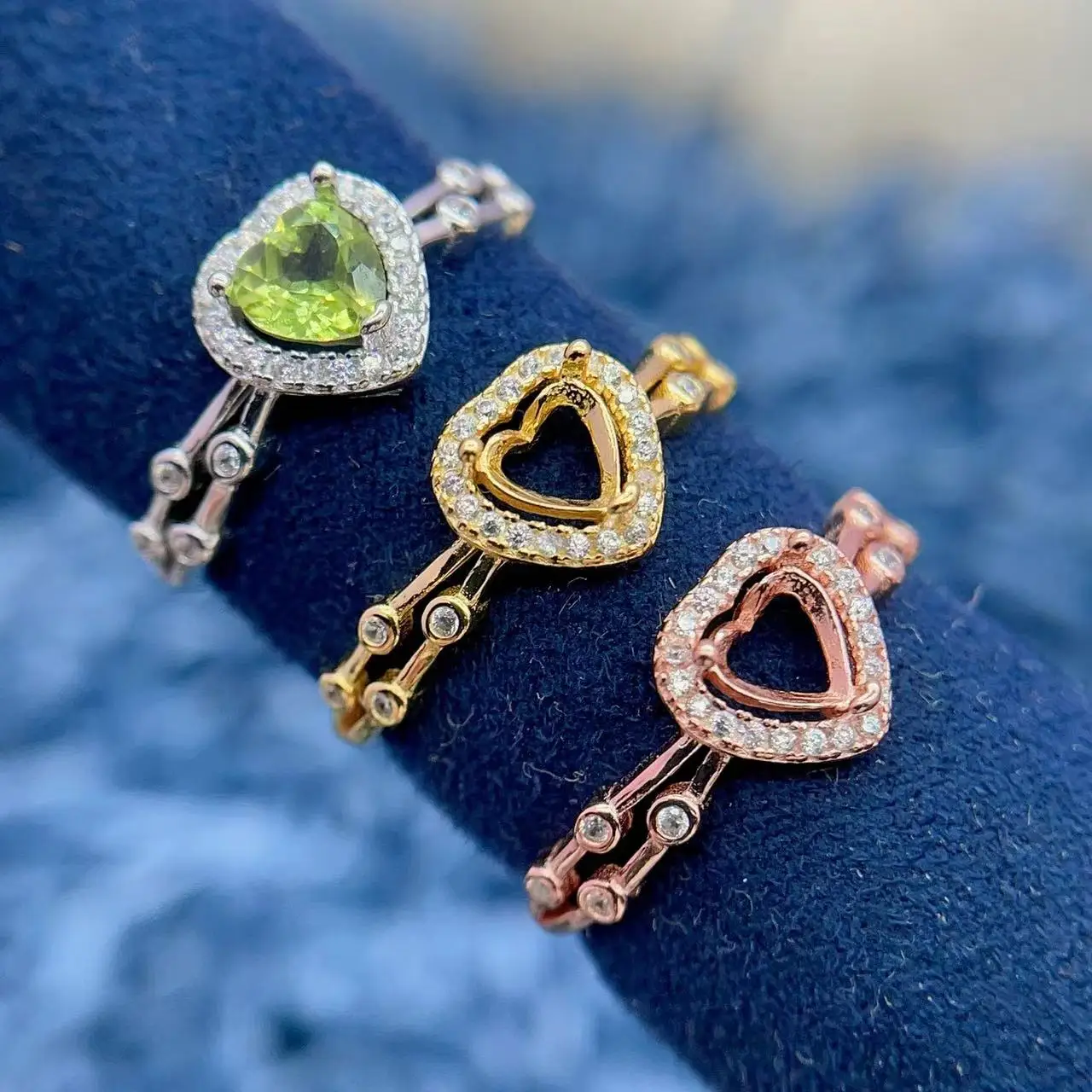 MeiBaPJ Inlay Heart Shaped 5*5mm Women's Ring Empty Support Holder Gifts Fashion Full Diamond Trend Luxury Wedding Jewelry
MeiBaPJ Inlay Heart Shaped 5*5mm Women's Ring Empty Support Holder Gifts Fashion Full Diamond Trend Luxury Wedding Jewelry