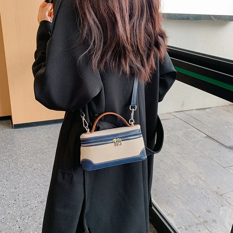 Женская элегантная роскошная кожаная сумка через плечо, элитная повседневная сумка-тоут, модная сумка через плечо
Женская элегантная роскошная кожаная сумка через плечо, элитная повседневная сумка-тоут, модная сумка через плечо