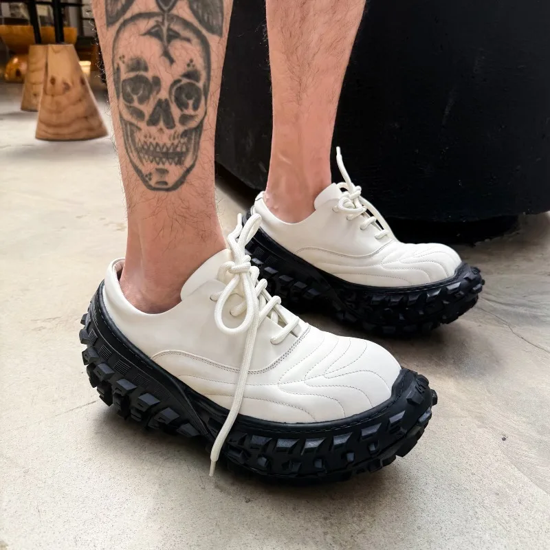 Мужские повседневные ретро-кроссовки в европейском/американском стиле из натуральной кожи, черно-белые, удобные, на толстой подошве, увеличивающие рост
Мужские повседневные ретро-кроссовки в европейском/американском стиле из натуральной кожи, черно-белые, удобные, на толстой подошве, увеличивающие рост
