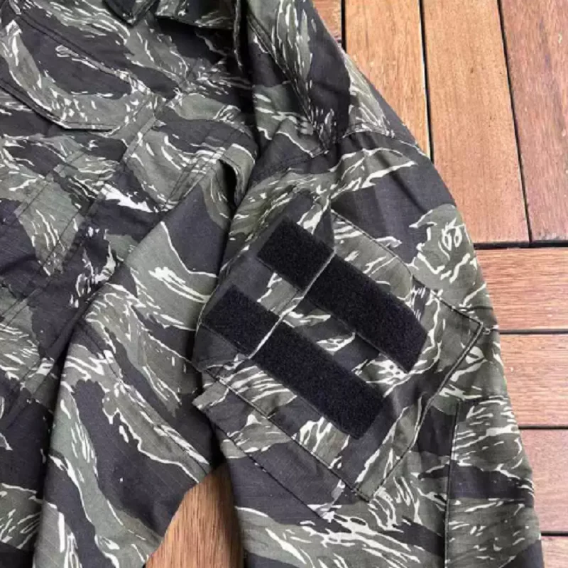 Outdoor Training Long Sleeved Jacket
Outdoor Training Long Sleeved Jacket