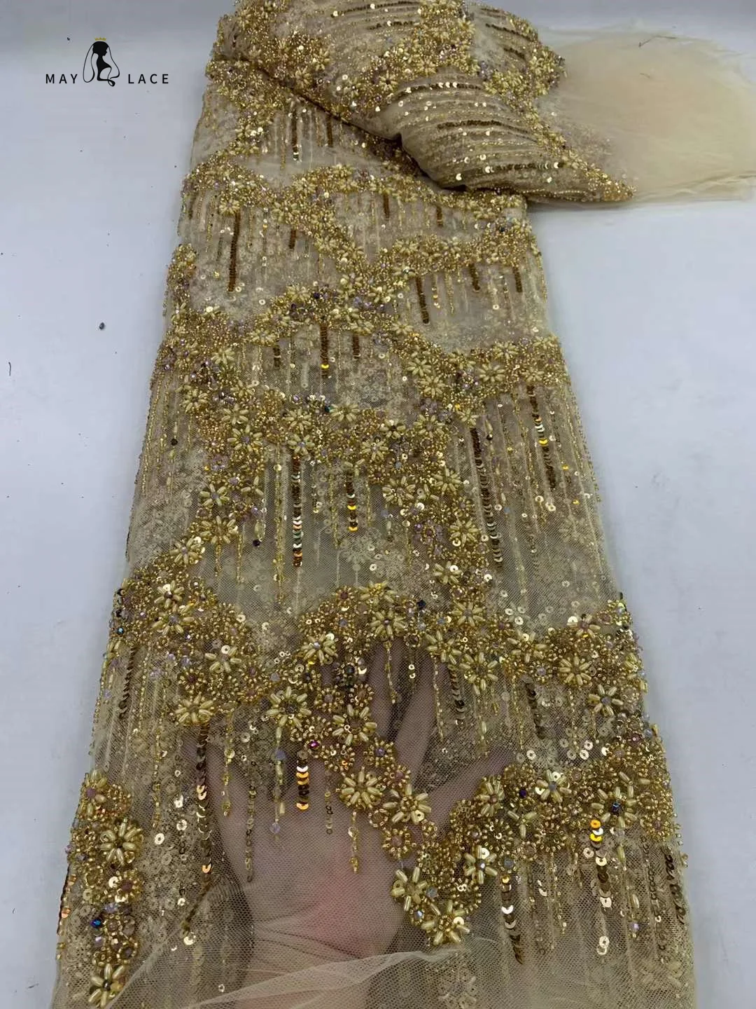 Luxurious Gold Nigerian French Groom Lace Fabric 2024 High Quality Sequins Beaded Embroidery African Net Lace Fabric For Dresses
Luxurious Gold Nigerian French Groom Lace Fabric 2024 High Quality Sequins Beaded Embroidery African Net Lace Fabric For Dresses