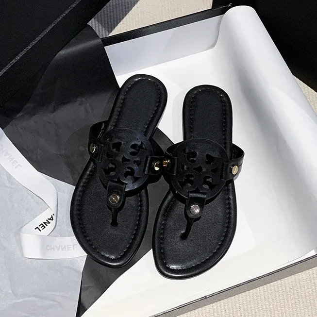 TB Slippers Women 2025 New T-strap Sandals Eyelet Pleated Sandals Leather Flip Flops Designer Sandals 2025
TB Slippers Women 2025 New T-strap Sandals Eyelet Pleated Sandals Leather Flip Flops Designer Sandals 2025