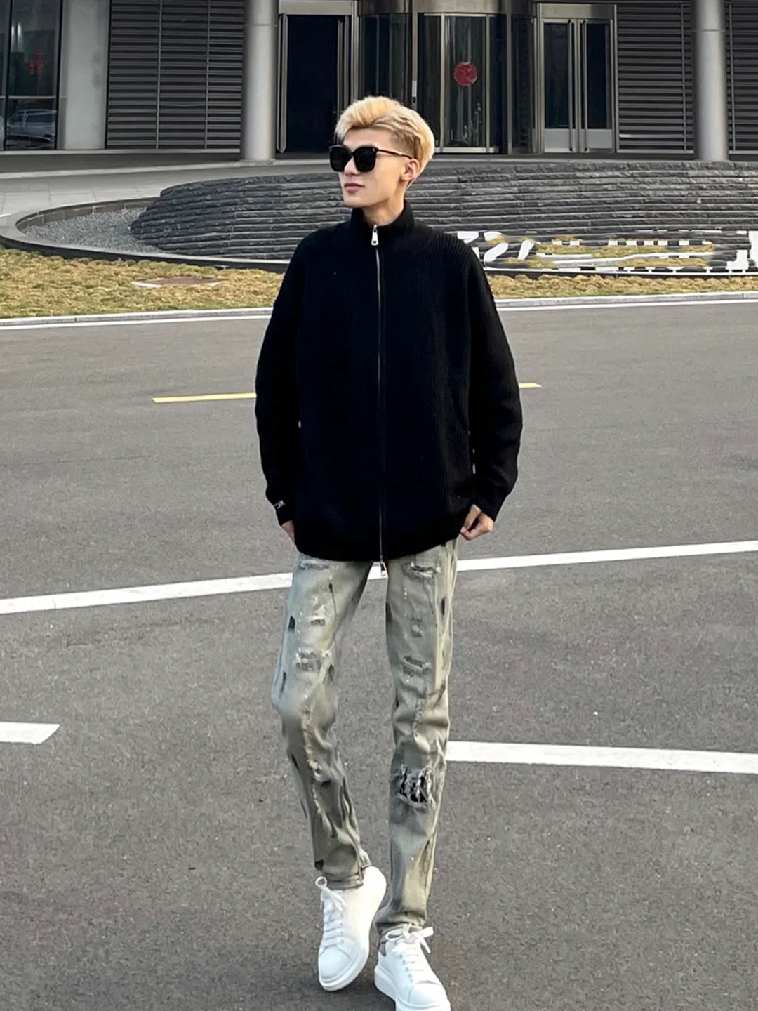 American Sle Ripped Waed Casual Straight Leg Jeans Men's Hip Hop Loose Long Trousers Youth Faion Wear Resistant
American Sle Ripped Waed Casual Straight Leg Jeans Men's Hip Hop Loose Long Trousers Youth Faion Wear Resistant