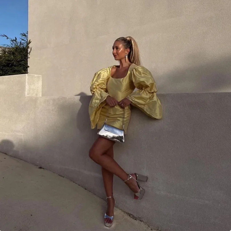 Shiny Gold Women Dress Flare Sleeves Mini Length Short Prom Gowns Pleated Casual Straight Women Dresses Birthday Photography
Shiny Gold Women Dress Flare Sleeves Mini Length Short Prom Gowns Pleated Casual Straight Women Dresses Birthday Photography