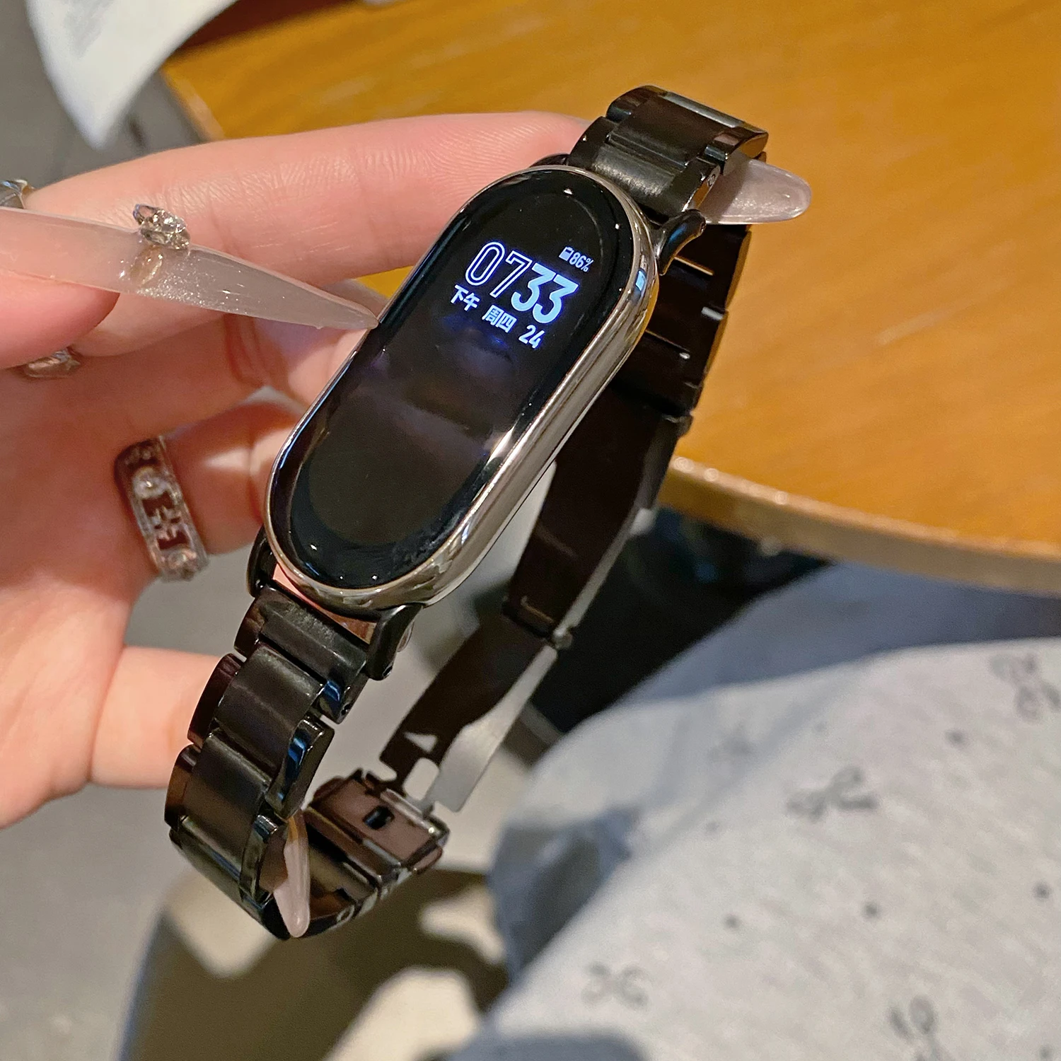 Металлический ремешок подходит для роскошной версии Xiaomi Band 8, подходящий для ремешка Xiaomi Band 9.
Металлический ремешок подходит для роскошной версии Xiaomi Band 8, подходящий для ремешка Xiaomi Band 9.
