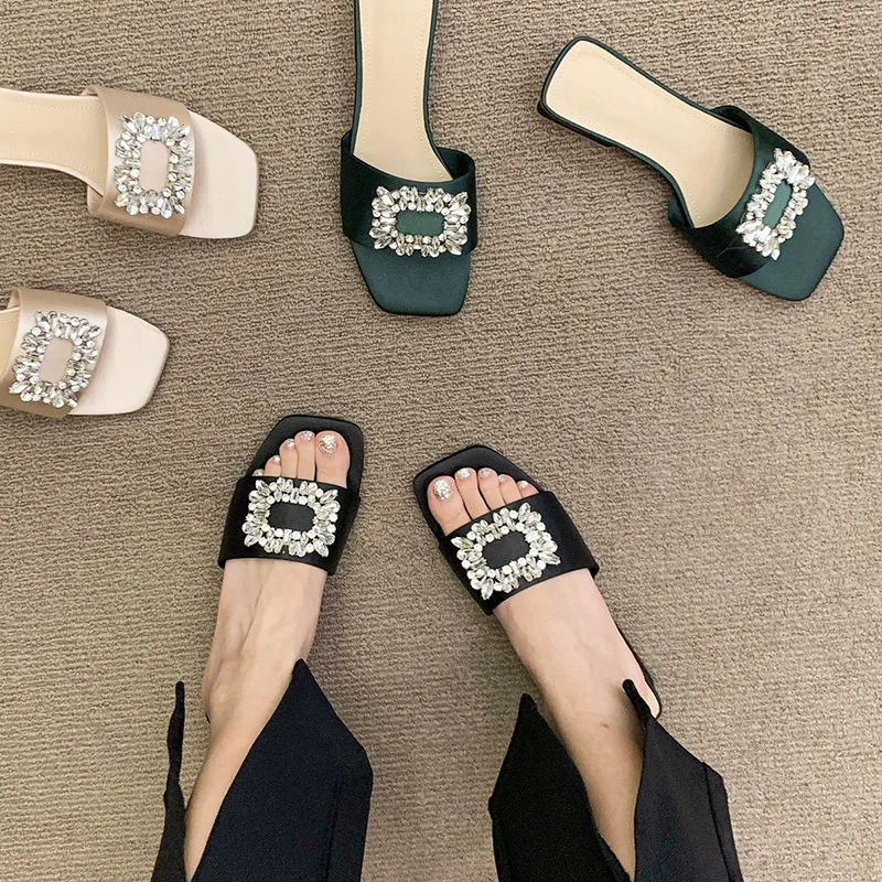 Slippers Women's Summer Outwear Fashion 2023 New Women's Thick Heel Slippers Water Diamond Decoration Sandals Women's Shoes
Slippers Women's Summer Outwear Fashion 2023 New Women's Thick Heel Slippers Water Diamond Decoration Sandals Women's Shoes