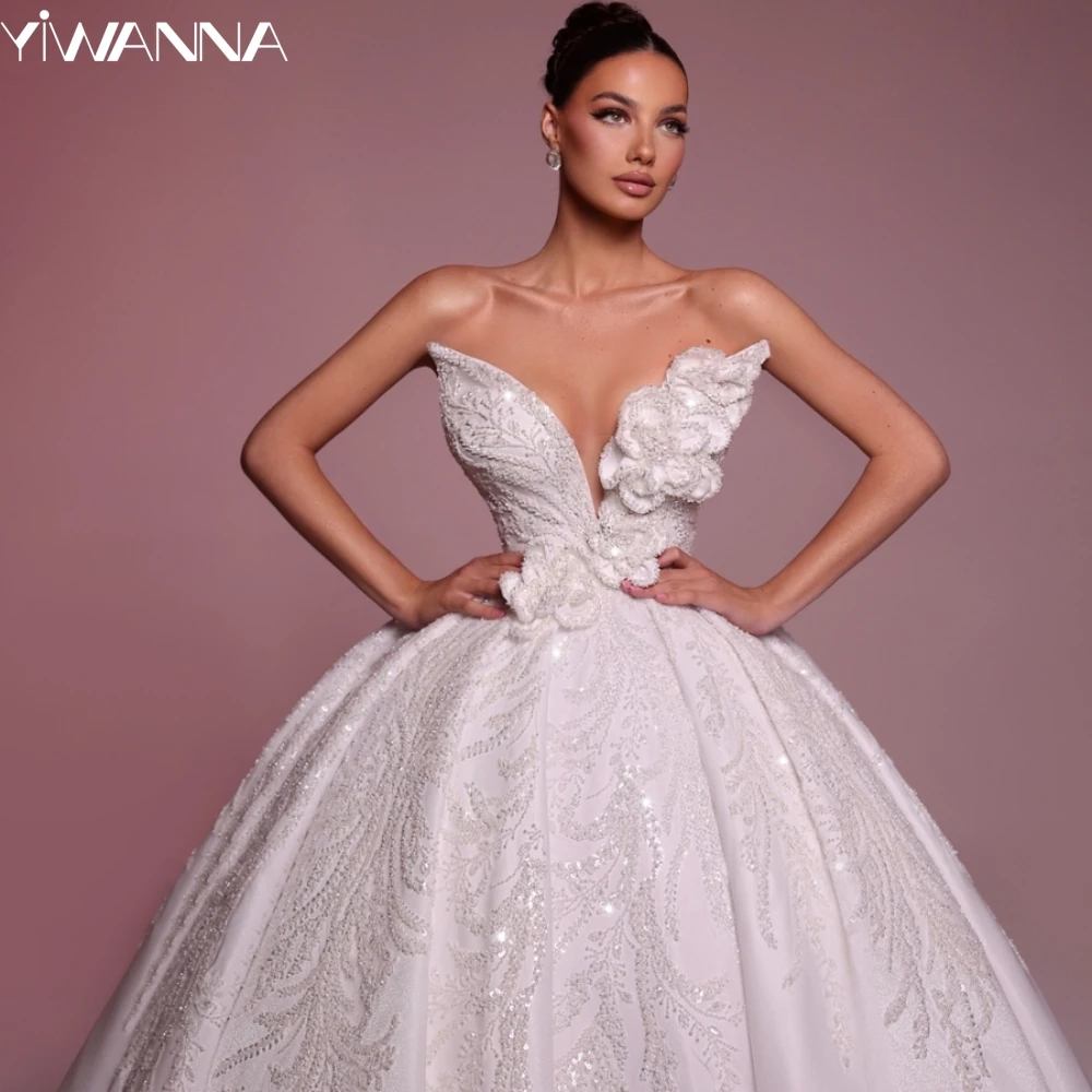 Beaded Satin Ball Gown Wedding Dress Sexy Deep V-neck Bridal Gown 2025 Customized Luxury Pearls 3D Flower Dresses For Bride
Beaded Satin Ball Gown Wedding Dress Sexy Deep V-neck Bridal Gown 2025 Customized Luxury Pearls 3D Flower Dresses For Bride