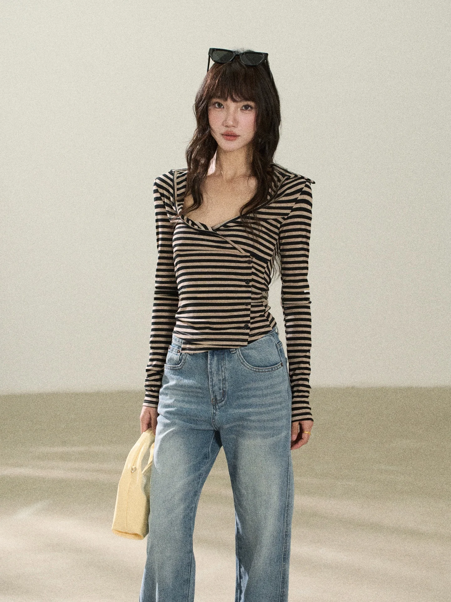 Flower7 Women's Slim Fit Long Sve T-irt Spring Season Classic Pattern Korean Sle V-Ne Irregular Stripes Design Top
Flower7 Women's Slim Fit Long Sve T-irt Spring Season Classic Pattern Korean Sle V-Ne Irregular Stripes Design Top