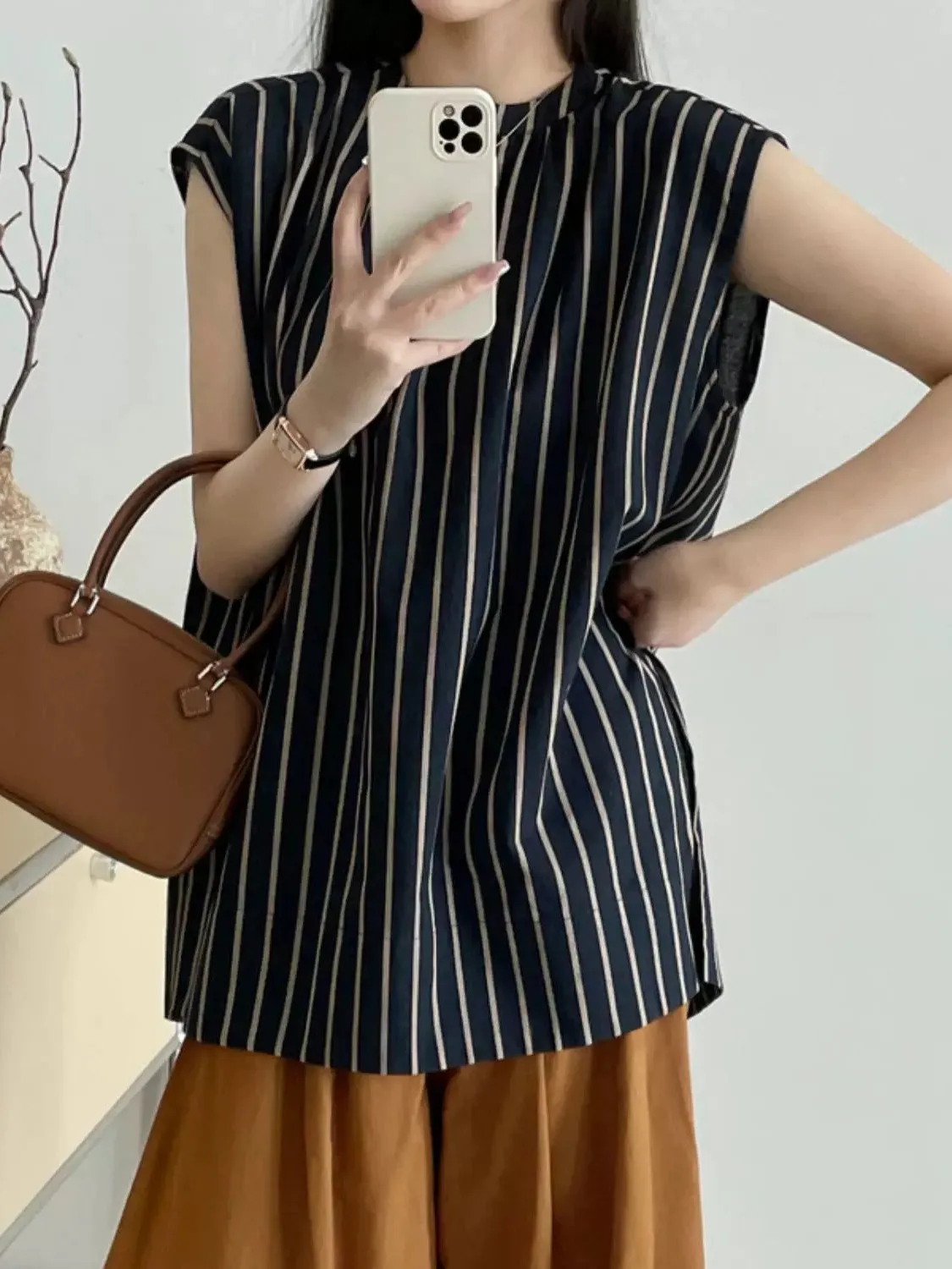 plus Size Women's Striped Shirt Summer Lazy Style Side Slit Sleeveless Top Comfortable Breathable Korean Loose Fit Polyester ...
plus Size Women's Striped Shirt Summer Lazy Style Side Slit Sleeveless Top Comfortable Breathable Korean Loose Fit Polyester ...