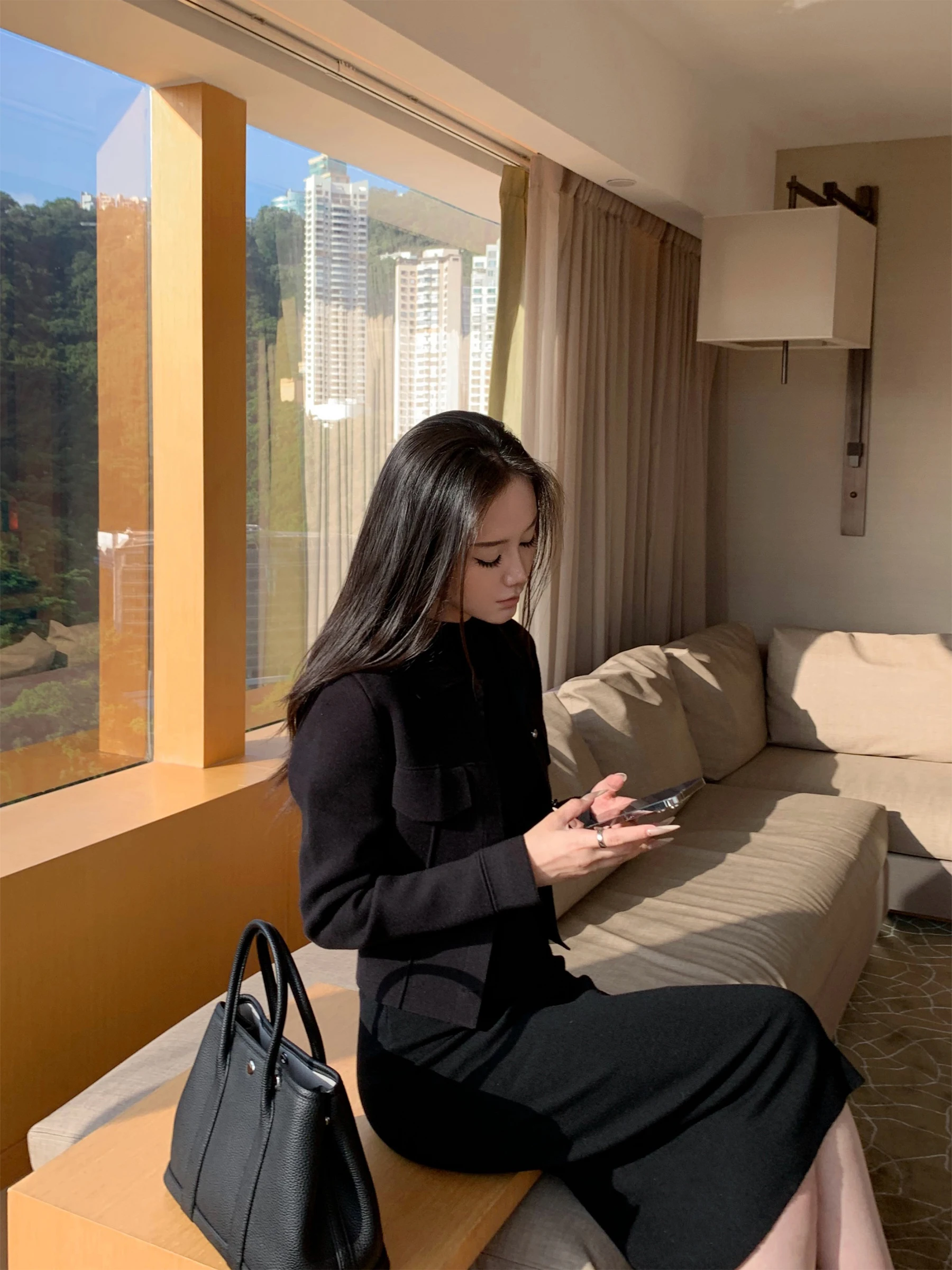 5werkwen Ретро-эстетичная утепленная куртка с воротником, женская модная верхняя одежда приталенного кроя с дизайнерскими вставками, длинными рукавами, однотонная
5werkwen Ретро-эстетичная утепленная куртка с воротником, женская модная верхняя одежда приталенного кроя с дизайнерскими вставками, длинными рукавами, однотонная