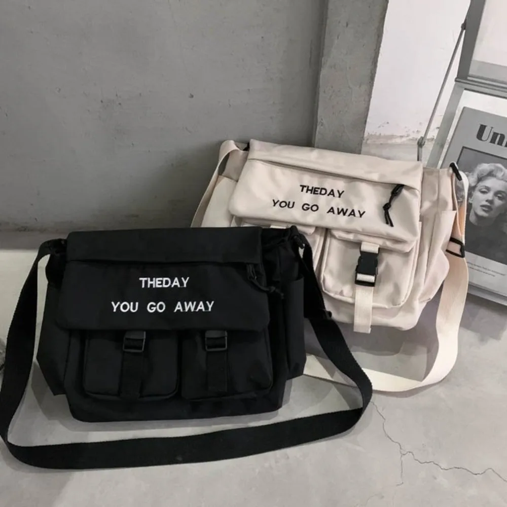 Casual Style Vintage Handbag New Large Capacity Attractive Messenger Bag Fashion Crossbody Purse
Casual Style Vintage Handbag New Large Capacity Attractive Messenger Bag Fashion Crossbody Purse