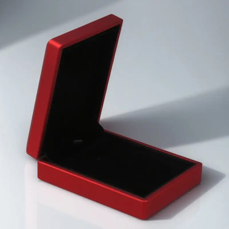 Шкатулка для украшений со светодиодной подсветкой, 7x9x3,2 см, красный, из резинового материала, с внутренней отделкой, пыленепроницаемая, устойчивая к царапинам, подарочная упаковка
Шкатулка для украшений со светодиодной подсветкой, 7x9x3,2 см, красный, из резинового материала, с внутренней отделкой, пыленепроницаемая, устойчивая к царапинам, подарочная упаковка