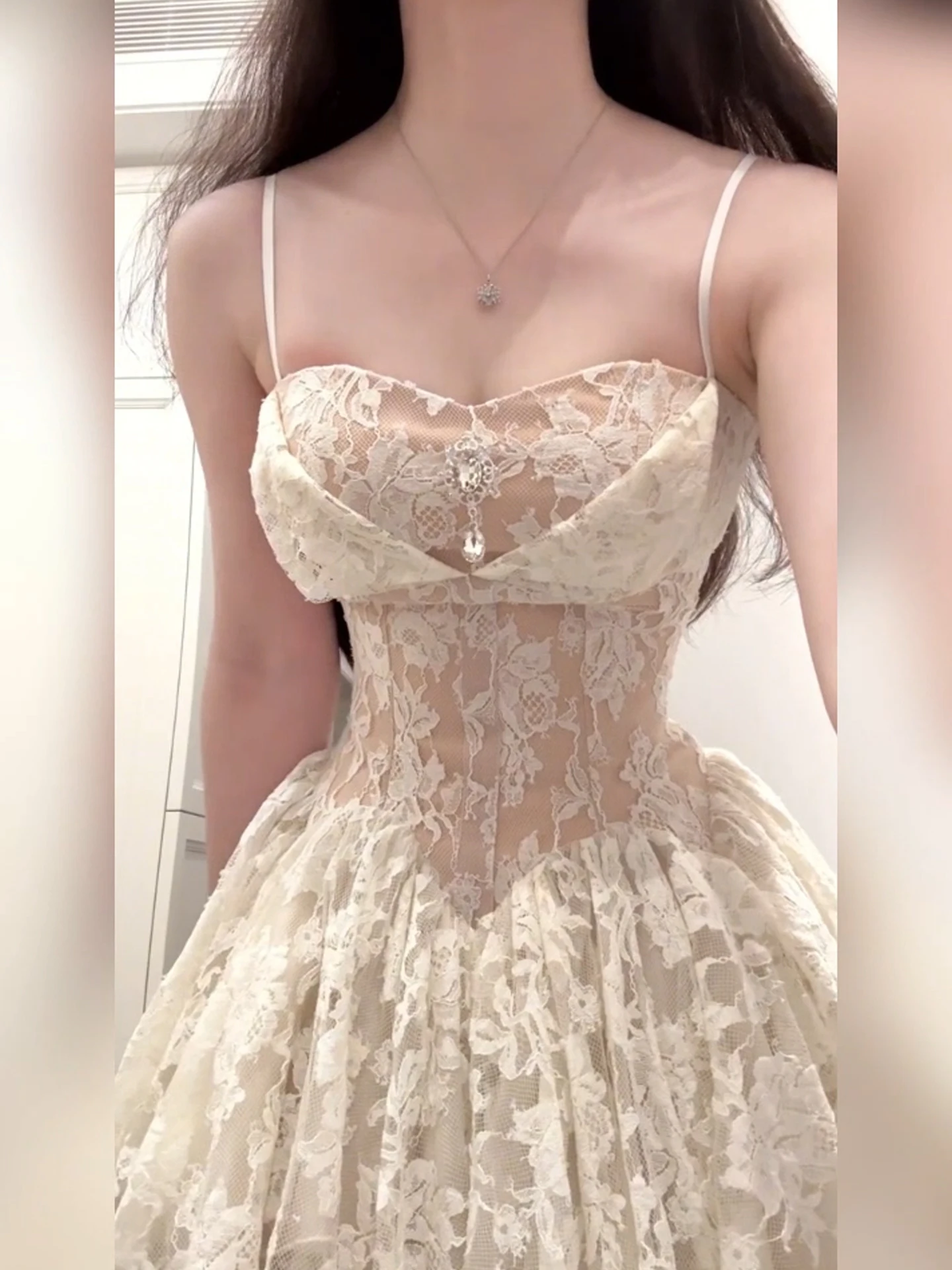 XZY Heavy Embellished Lace Short Puffy Skirt Women's Style Winter Ball Gown French Style Slim Fit Dress
XZY Heavy Embellished Lace Short Puffy Skirt Women's Style Winter Ball Gown French Style Slim Fit Dress