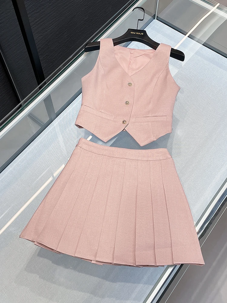 High-End Women's Summer Outfit V-Neck Sleeveless Top Short Pleated Skirt Set Fashionable Two-Piece Suit for Ages 25-35
High-End Women's Summer Outfit V-Neck Sleeveless Top Short Pleated Skirt Set Fashionable Two-Piece Suit for Ages 25-35