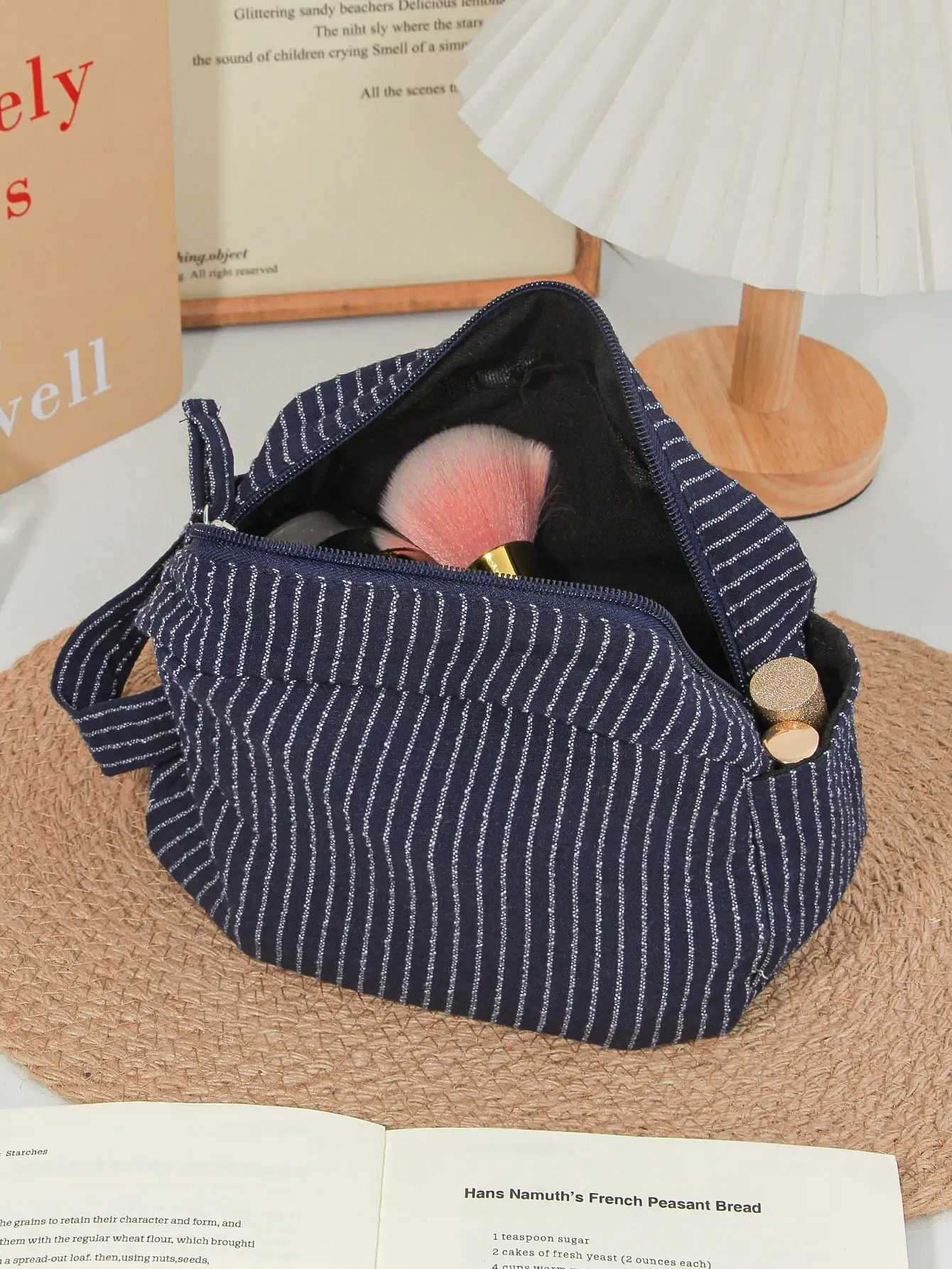 Classic Striped Large Capacity Handheld Makeup Bag, Skincare, Make Up Bag, Travel, Portable, Lightweight, , Stylish, For Home, For Outdoor
Classic Striped Large Capacity Handheld Makeup Bag, Skincare, Make Up Bag, Travel, Portable, Lightweight, , Stylish, For Home, For Outdoor