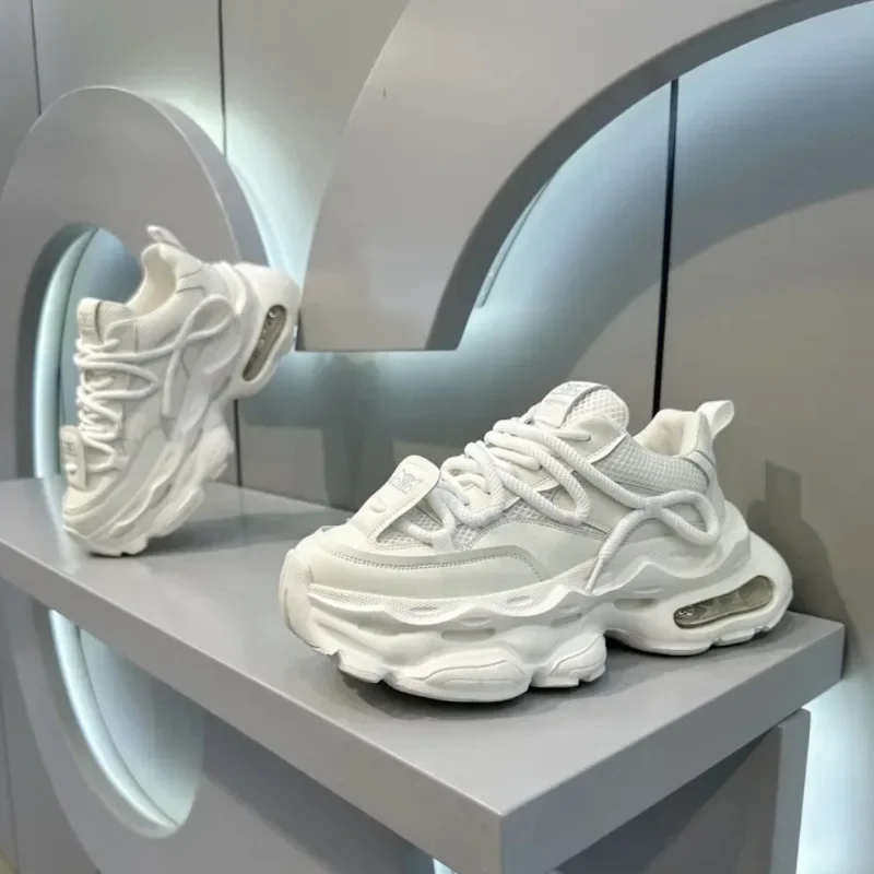 New Trendy Men's Shoes Thick Soled Tall Fashion Casual Shoes Comfortable Soft Soled Mountaineering Sports Shoes Sneakers Men
New Trendy Men's Shoes Thick Soled Tall Fashion Casual Shoes Comfortable Soft Soled Mountaineering Sports Shoes Sneakers Men