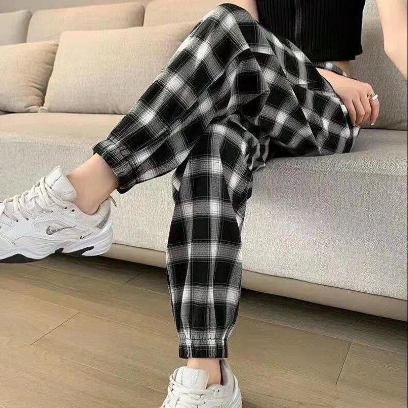 Клетчатые женские брюки, свободные брюки в гонконгском стиле, оригинальные хлопковые удобные эластичные брюки 90-х годов, высококачественные брюки Xxl для женщин
Клетчатые женские брюки, свободные брюки в гонконгском стиле, оригинальные хлопковые удобные эластичные брюки 90-х годов, высококачественные брюки Xxl для женщин