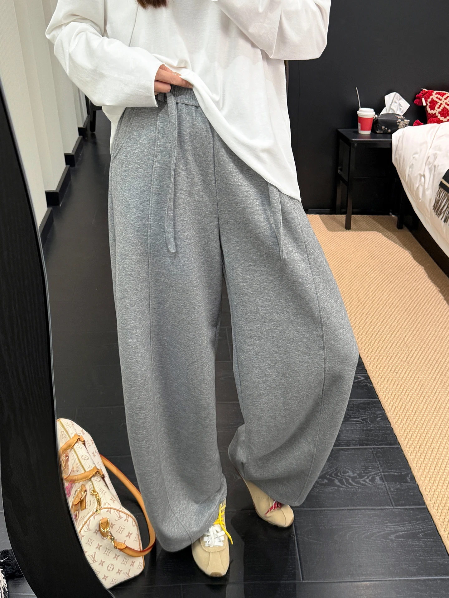 Grey Casual Loose Fit Sweatpants with Drawstring Korean Style Commute Straight Leg High Waist Elastic Cotton Blend Pants
Grey Casual Loose Fit Sweatpants with Drawstring Korean Style Commute Straight Leg High Waist Elastic Cotton Blend Pants