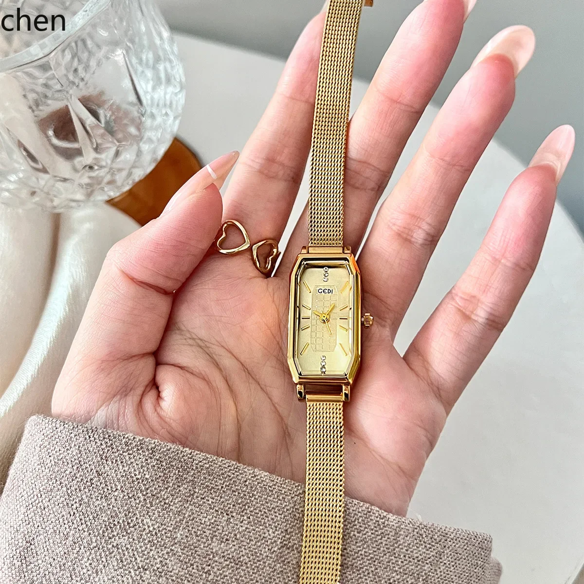 ZZB watches wholesale exquisite easiest for match square niche style high-looking quartz women's watch
ZZB watches wholesale exquisite easiest for match square niche style high-looking quartz women's watch