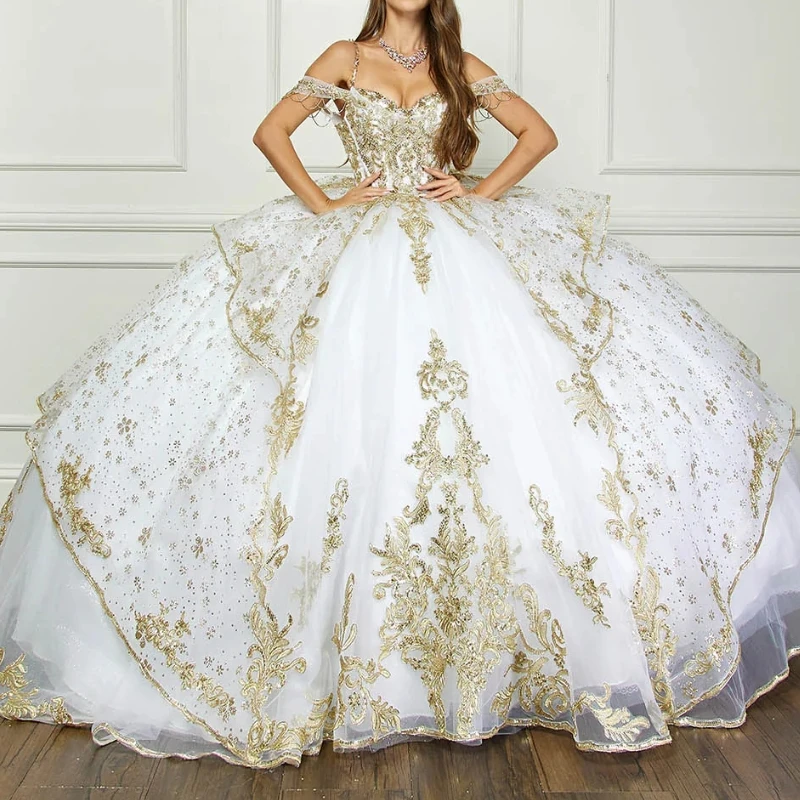 White Shiny Quinceanera Dresses Ball Gown Off Shoulder Gold Applique Lace Beads Tull Corset Sweet 16 Dress Vestidos 15 De Anos
White Shiny Quinceanera Dresses Ball Gown Off Shoulder Gold Applique Lace Beads Tull Corset Sweet 16 Dress Vestidos 15 De Anos