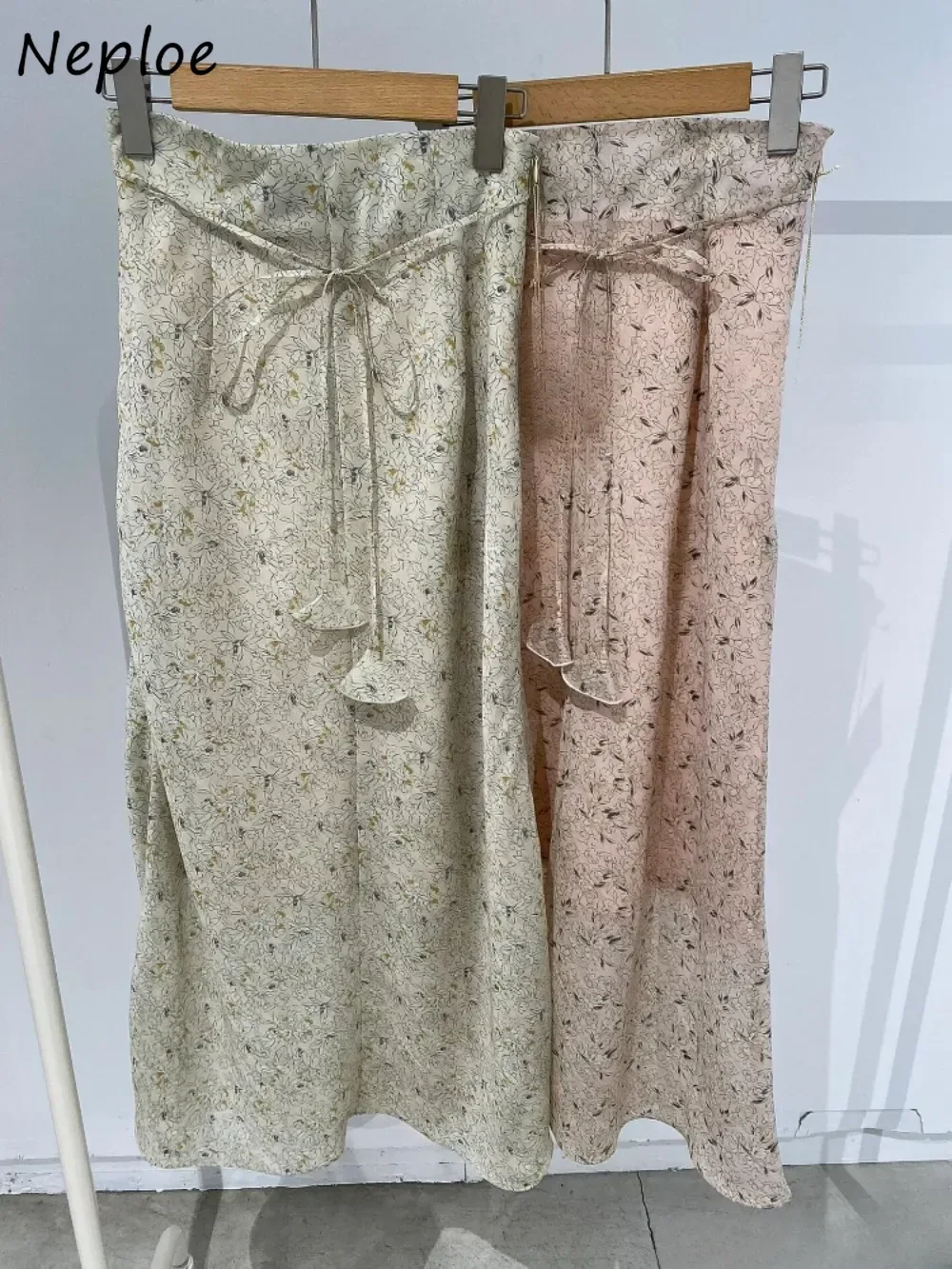 Neploe French Moda Sweet Print High Waist Skirts Bodycon All-match Slim Chiffon Lace Up Faldas Japan A-line Mid-length Skirt
Neploe French Moda Sweet Print High Waist Skirts Bodycon All-match Slim Chiffon Lace Up Faldas Japan A-line Mid-length Skirt
