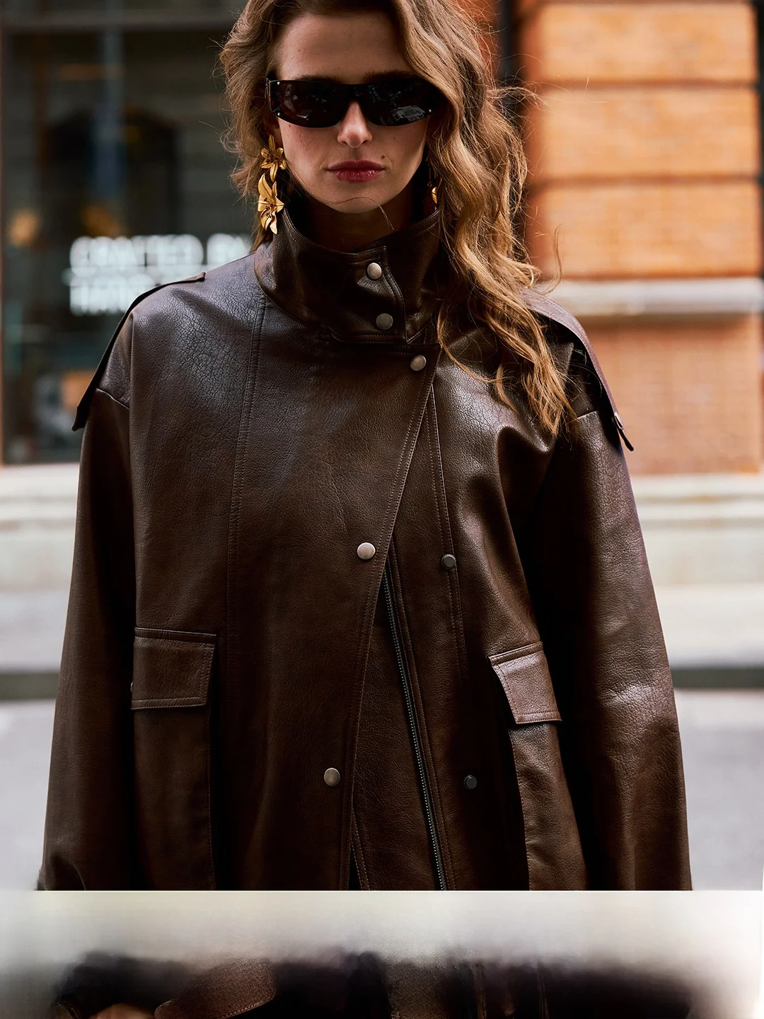 Luna7xi Vintage PU Leather Jaet Women's Loose Fit Stand Collar Coat with Big kets Biker Sle Warmth Daily Wear
Luna7xi Vintage PU Leather Jaet Women's Loose Fit Stand Collar Coat with Big kets Biker Sle Warmth Daily Wear