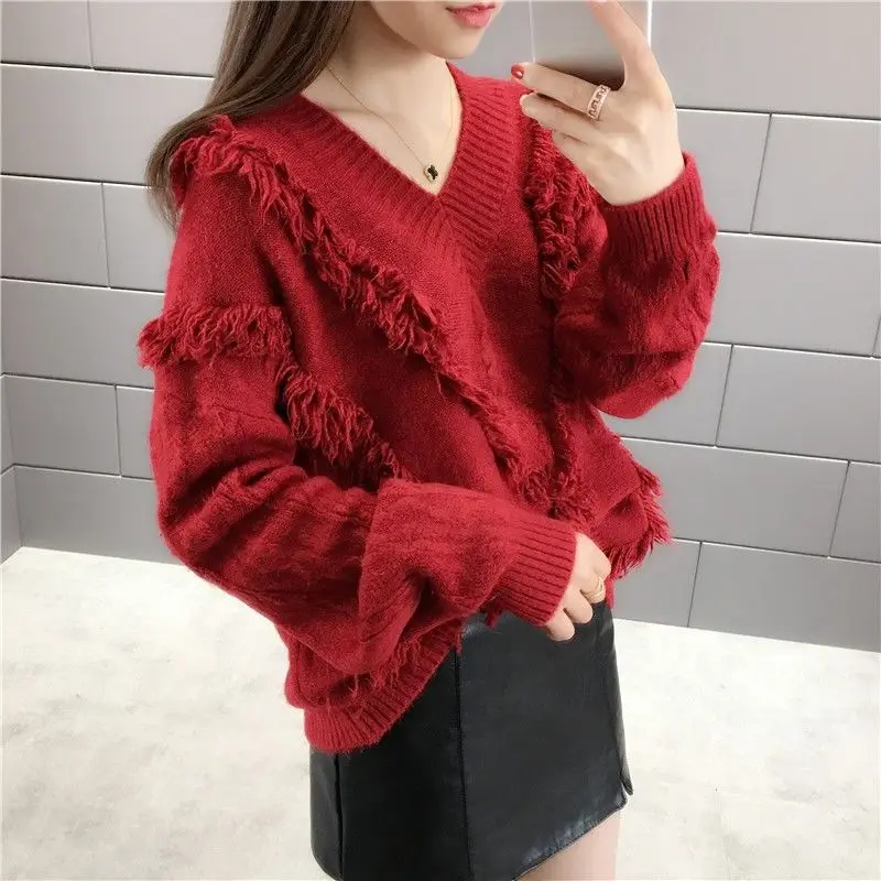 Stylish V-Neck Solid Color Knitted All-match Tassel Sweaters Female Clothing 2022 Autumn New Casual Pullovers Loose Sweet Tops
Stylish V-Neck Solid Color Knitted All-match Tassel Sweaters Female Clothing 2022 Autumn New Casual Pullovers Loose Sweet Tops