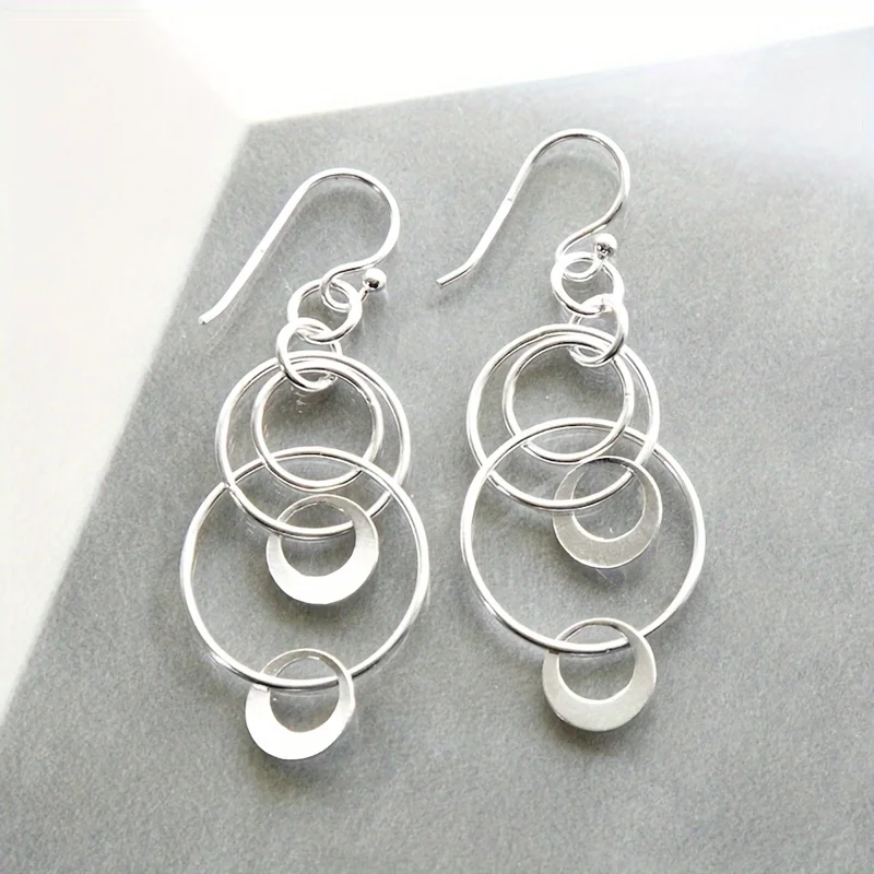 Hot SellingSimple Creative Hollow Geometric Circle Splicing Pendant Earrings - Women's Jewelry Gift - Ear Ornaments
Hot SellingSimple Creative Hollow Geometric Circle Splicing Pendant Earrings - Women's Jewelry Gift - Ear Ornaments