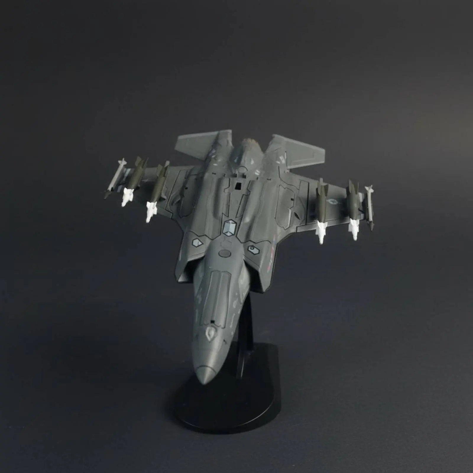 F-35A Fighter Jet Model Highly Detailed 1/72 Scale Airplane Model Model Detachable Munitions for Aviation Fans
F-35A Fighter Jet Model Highly Detailed 1/72 Scale Airplane Model Model Detachable Munitions for Aviation Fans