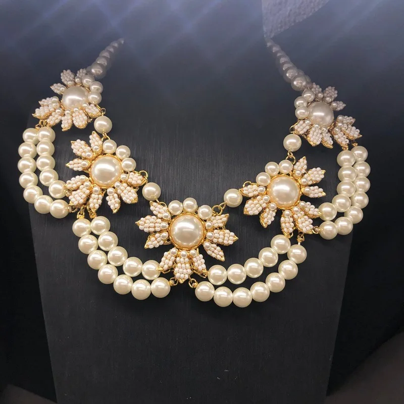 Medieval Jewelry Heavy Industry Hand-woven Flower Rice Beads Multi-layer Pearl Necklace Elegant Versatile Necklace
Medieval Jewelry Heavy Industry Hand-woven Flower Rice Beads Multi-layer Pearl Necklace Elegant Versatile Necklace