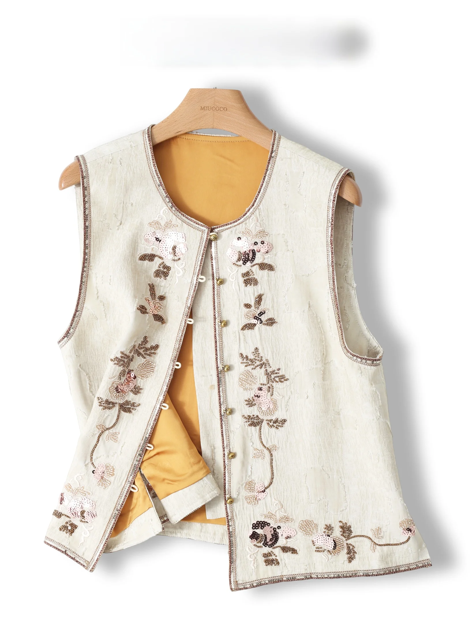 New Chinese Style Sequin Embroidery Women's Vest Summer round Neck Button up National Style Shoulder Pad Outerwear
New Chinese Style Sequin Embroidery Women's Vest Summer round Neck Button up National Style Shoulder Pad Outerwear