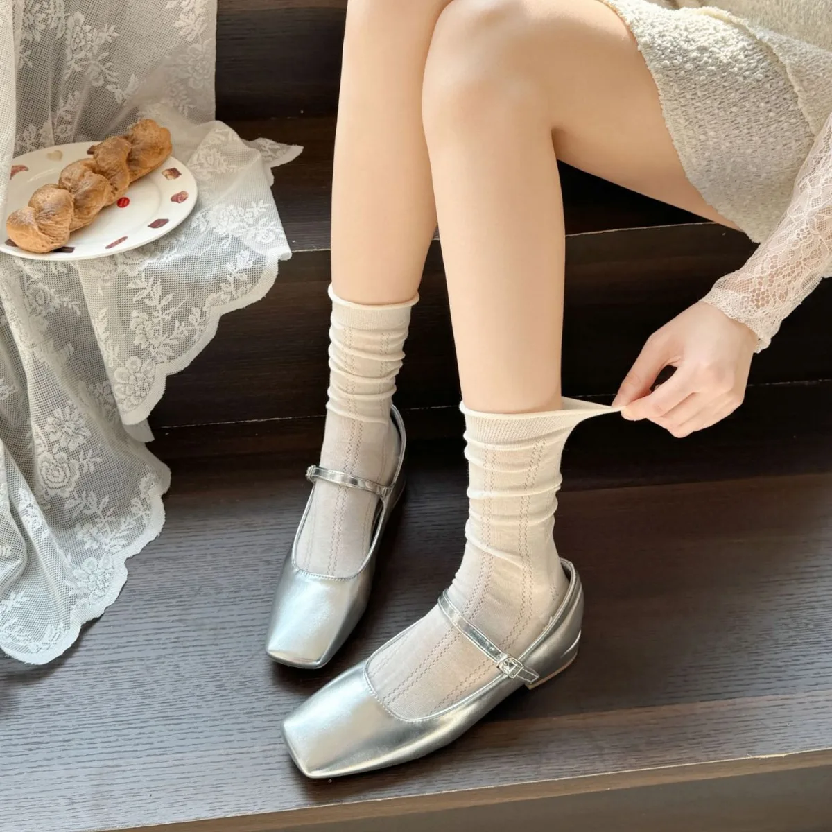 Summer Sweet Hollow Women Socks Love Heart Flower Pattern Ruffle Edge Women Socks Versatile Thin Breathable Boneless Women Sox
Summer Sweet Hollow Women Socks Love Heart Flower Pattern Ruffle Edge Women Socks Versatile Thin Breathable Boneless Women Sox