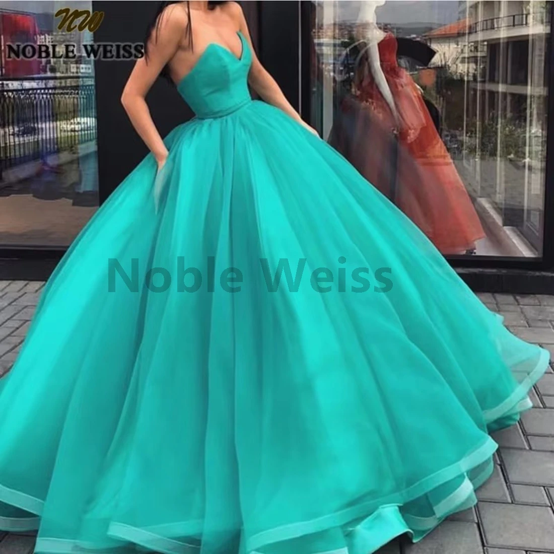 Sweetheart Ball Gown Quinceanera Dresses Ruffled Tulle Vestidos de 15 anos Sweet 16 Dresses Customized
Sweetheart Ball Gown Quinceanera Dresses Ruffled Tulle Vestidos de 15 anos Sweet 16 Dresses Customized