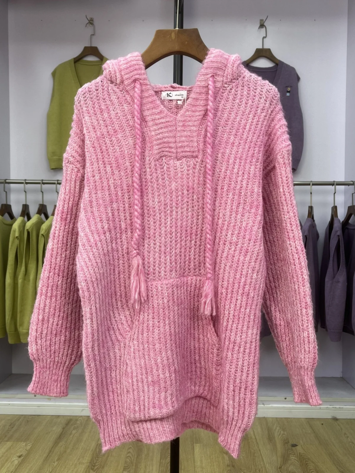 Oversize Hooded Knitwear Casual Soft Korean College Sle Sweater Dstring Spring Autumn Wear Comfortable Breathable Top
Oversize Hooded Knitwear Casual Soft Korean College Sle Sweater Dstring Spring Autumn Wear Comfortable Breathable Top