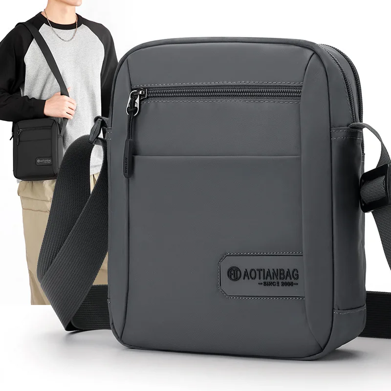 Вертикальная квадратная водонепроницаемая сумка на одно плечо, ткань Оксфорд, большая вместимость, легкая и тонкая плоская сумка для хранения, рюкзак через плечо
Вертикальная квадратная водонепроницаемая сумка на одно плечо, ткань Оксфорд, большая вместимость, легкая и тонкая плоская сумка для хранения, рюкзак через плечо