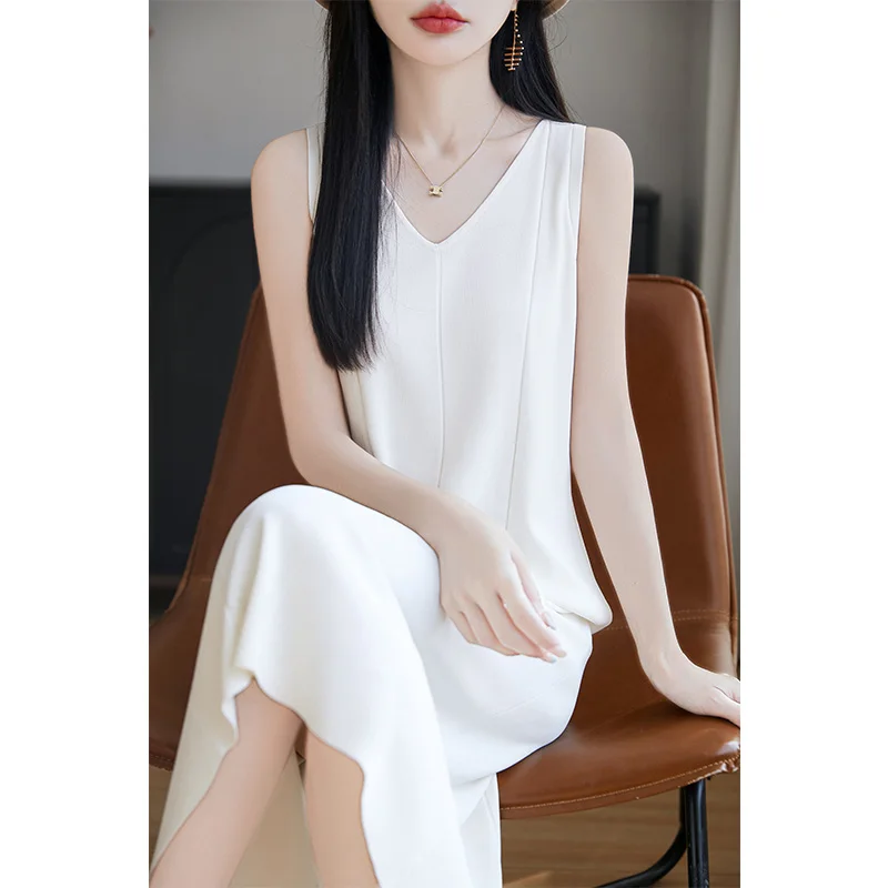 2025 Summer New Ice Silk Camisole Dress Women's V-Neck Loose Thin Sleeveless Long Skirt Fashion Joker High Waist Vest A-Skirts
2025 Summer New Ice Silk Camisole Dress Women's V-Neck Loose Thin Sleeveless Long Skirt Fashion Joker High Waist Vest A-Skirts
