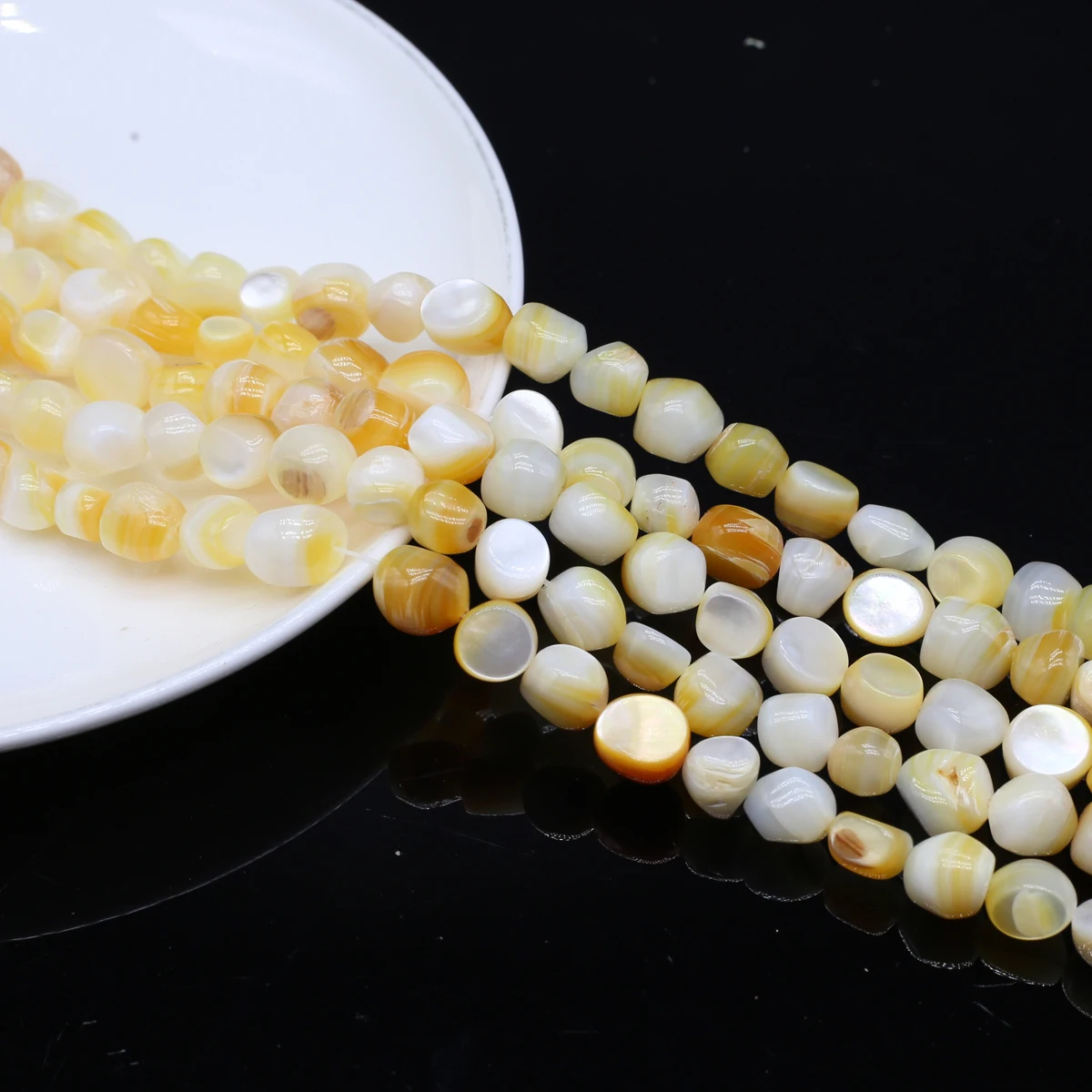 7-9mm Natural Yellow Shell Beads Irregural Natural Shell Loose Spacer Beaded for Making DIY Jewerly Necklace Bracelet
7-9mm Natural Yellow Shell Beads Irregural Natural Shell Loose Spacer Beaded for Making DIY Jewerly Necklace Bracelet