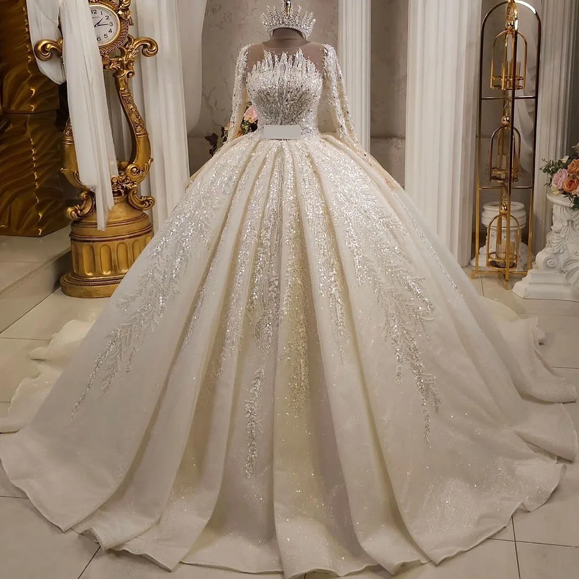 2025 Customized Ball Gown Wedding Dress Long Sleeves Pearl Sequin Crystal Plus Size Bridal Dresses Princess Wedding Gowns
2025 Customized Ball Gown Wedding Dress Long Sleeves Pearl Sequin Crystal Plus Size Bridal Dresses Princess Wedding Gowns