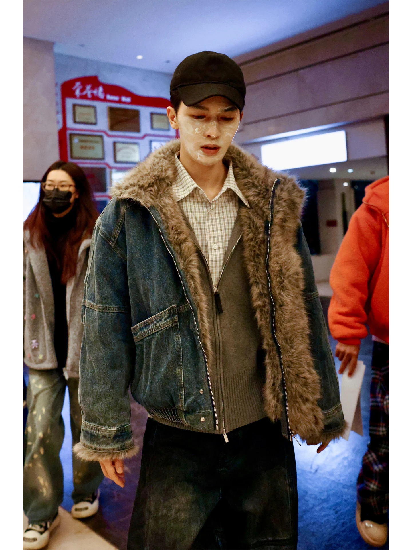 Zhu Zhengting Deconstructed Denim Owl ex Thi Warm Cotton Jaet ort Flight Cotton Coat with Fur Collar Winter Outerwear
Zhu Zhengting Deconstructed Denim Owl ex Thi Warm Cotton Jaet ort Flight Cotton Coat with Fur Collar Winter Outerwear