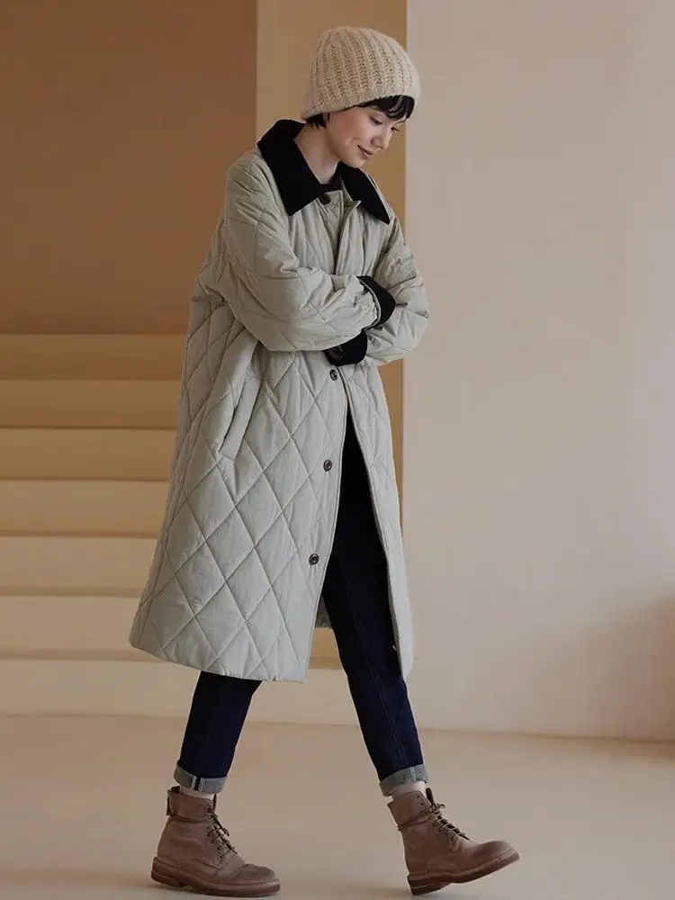 Женская стеганая хлопковая куртка свободного кроя с вельветовым воротником, средней длины, с ромбовидным узором, осенне-зимняя новинка в корейском стиле
Женская стеганая хлопковая куртка свободного кроя с вельветовым воротником, средней длины, с ромбовидным узором, осенне-зимняя новинка в корейском стиле