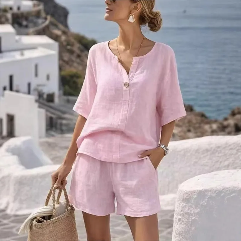 Casual Comfortable Two Piece Set Women's Summer Fashion V-neck Loose Button Decoration Top+shorts Suit Lady Foreign Style Outfit
Casual Comfortable Two Piece Set Women's Summer Fashion V-neck Loose Button Decoration Top+shorts Suit Lady Foreign Style Outfit