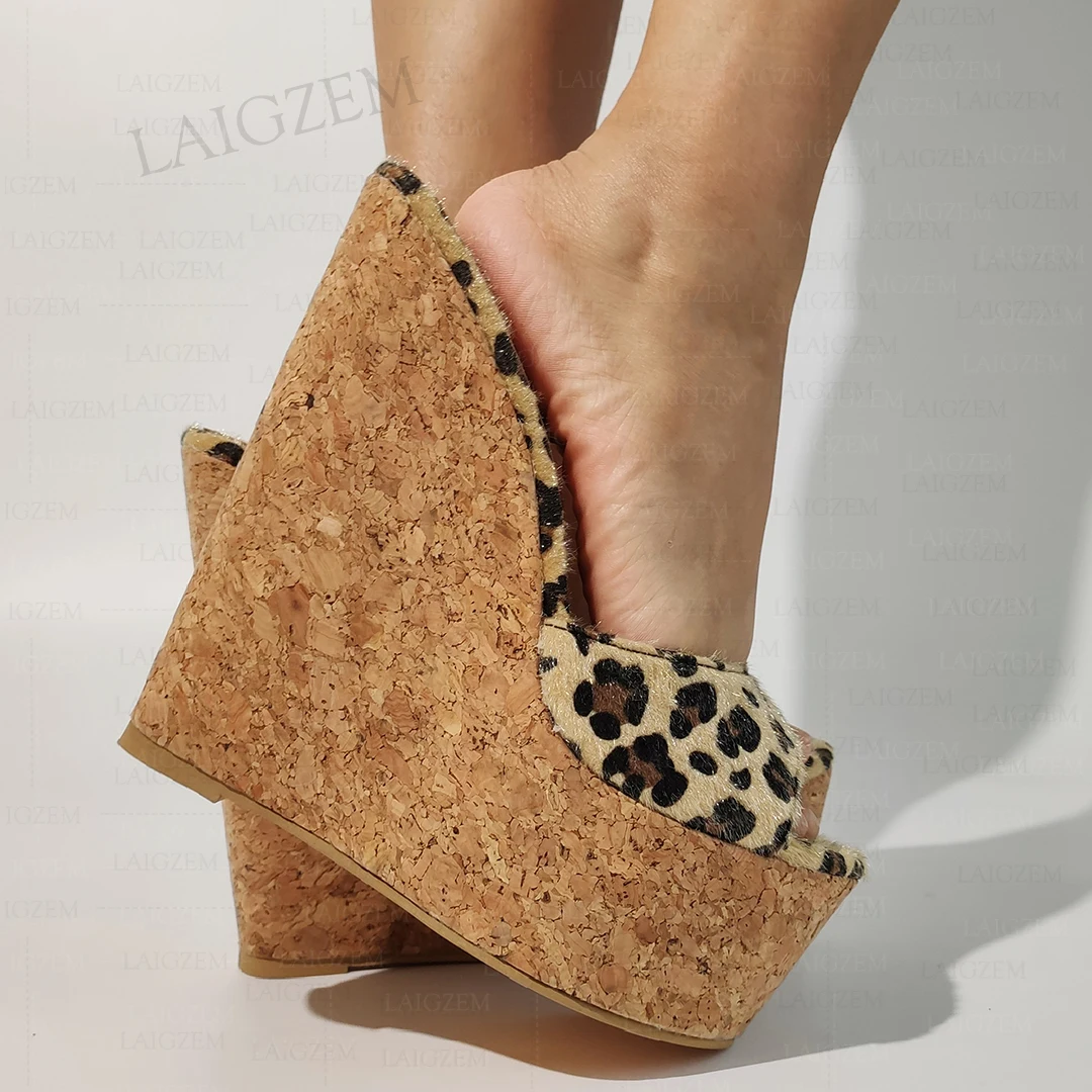 LAIGZEM Women Sandals Platform Wedges Open Toe Slip On Mules Pumps Party Summer Female Hadmade Shoes Woman Big Size 41 44 47 48
LAIGZEM Women Sandals Platform Wedges Open Toe Slip On Mules Pumps Party Summer Female Hadmade Shoes Woman Big Size 41 44 47 48