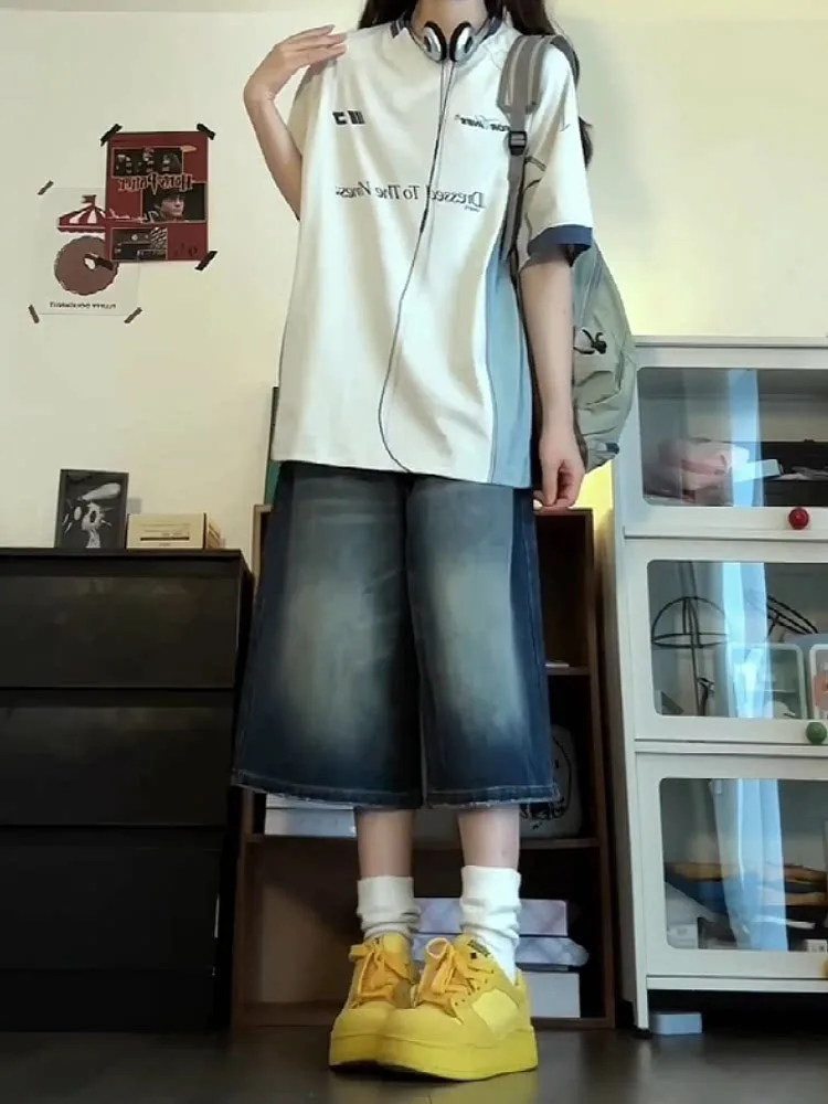 Cool Casual Distressed Denim Jeans Women's Loose Fit High Waist Wide Leg Short Pants Summer Fashionable Blue Jeans
Cool Casual Distressed Denim Jeans Women's Loose Fit High Waist Wide Leg Short Pants Summer Fashionable Blue Jeans